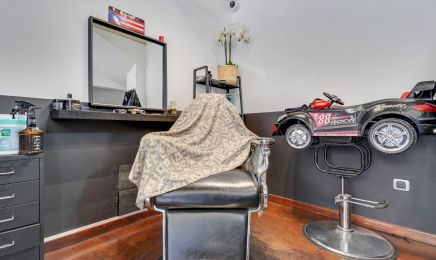 Mathias 23 : Coiffeur à Marseille