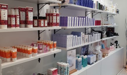 Centre de Beauté Anaïs journet - Electrolyse et soin du visage : Manucure à Villette-de-Vienne