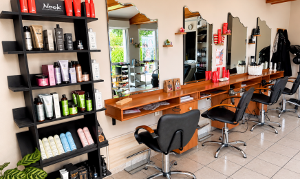 Chez Léa  : Coiffeur à Harmonville