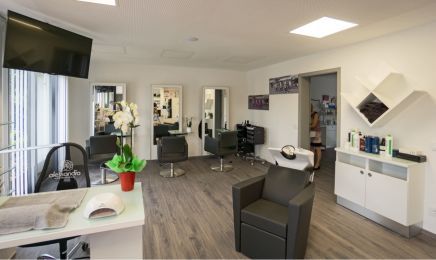 Kosmetik-Lifestyle Beauty & Hair : Kosmetikstudio in Neuenburg am Rhein