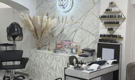 Lyna Beauty Cosmetic ( x Milli Nails 83)  : Coiffeur à Toulon