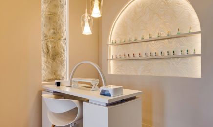 Instant Beauté  : Manucure à Saintes