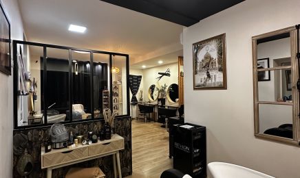 Iris Factory : Coiffeur à Urt