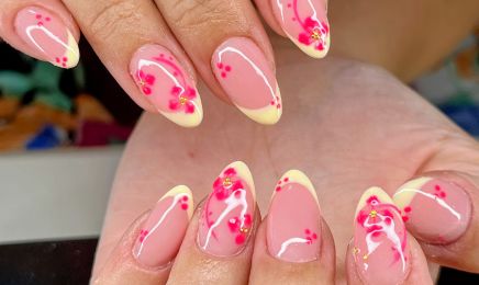 Shine Nails : Manucure à Fréjus