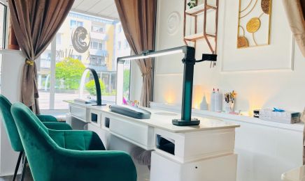 Mina Nails : Nagelstudio in München