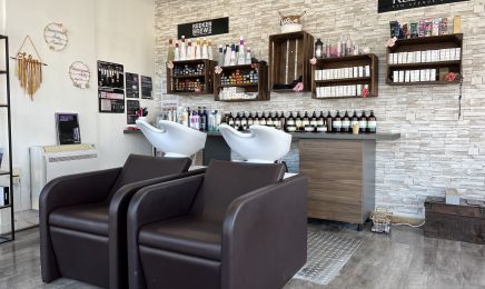 Backstage Coiffure  : Coiffeur à Pont-Saint-Esprit