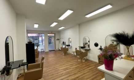 Schönheits Atelier : Friseur in Wiesbaden
