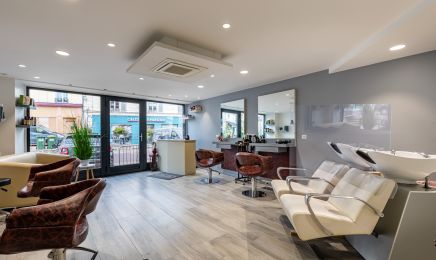 Armony Coiffure & Prothésiste ongulaire : Coiffeur à Maule