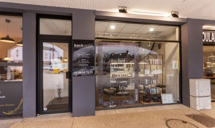 Backstage  : Coiffeur à Betton
