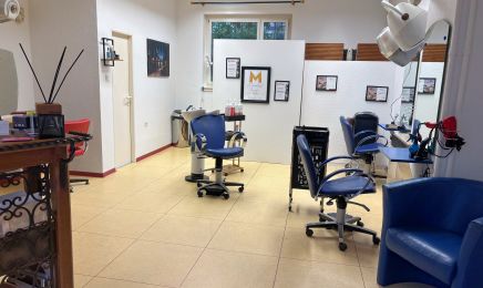 ALMO HAIR: Kosmetikstudio in Frankfurt am Main