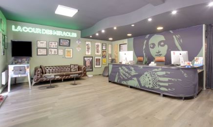 La Cour des Miracles Tatouages et Piercing : Manucure à Toulouse