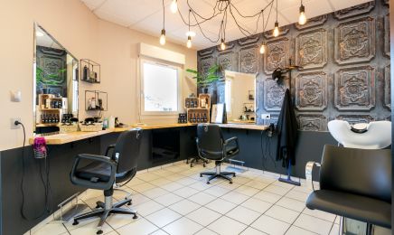 Un cheveu m'a dit - Spécialiste du végétal : Coiffeur à Ploudaniel