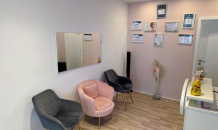 Monas Beauty: Kosmetikstudio in Neuwied