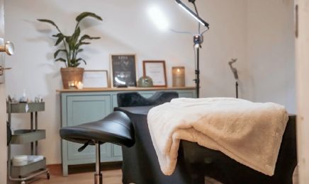 Browdesign by GS: Kosmetikstudio in Saal an der Saale