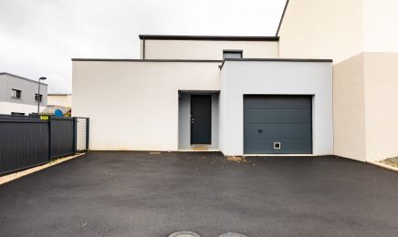 Ynaé Institut Nomade : Manucure à Servon-sur-Vilaine