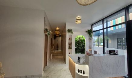 Ê..PURE ESTHETIQUE : Coiffeur à Dreux