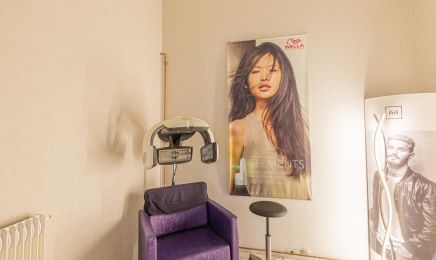 Modern salon : Coiffeur à Verdun-sur-le-Doubs