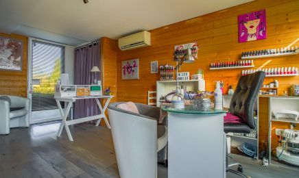 M les ongles : Institut de beauté à La Brède
