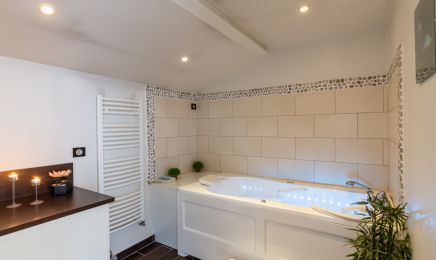 Spa Natura : Manucure à Salbris