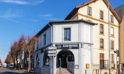Blood Brothers Studio : Barbier à Houilles