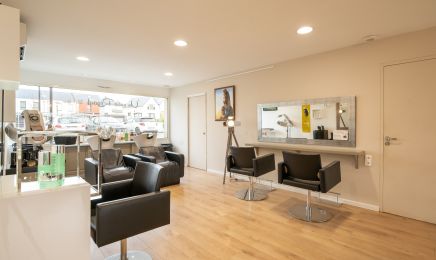 Un autre regard : Coiffeur à Châteaubourg