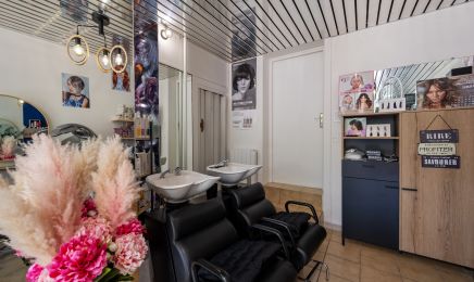 Avant’Age Coiffure - Prothésiste Capillaire Agrée par la Sécurité Sociale : Coiffeur à Roussillon