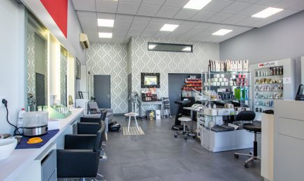AGC Coiffure & Esthétique  : Coiffeur à Donzère