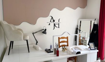 AH Nail : Manucure à Limas