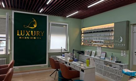 LUXURY Nails & Cosmetic: Nagelstudio in Augsburg