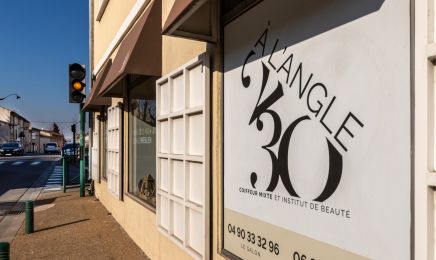 A l’angle 230 : Coiffeur à Morières-lès-Avignon