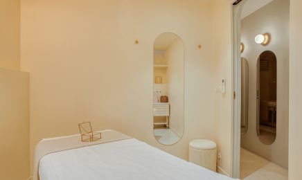 Nyude : Manucure à Paris