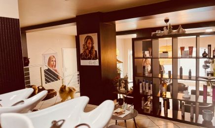 Ramona S.tyle : Friseur in Besigheim