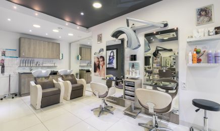 JF.  Coup’ : Coiffeur à Perigny