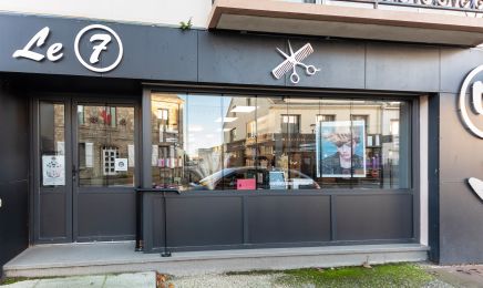 Le 7  : Coiffeur à Ploemeur