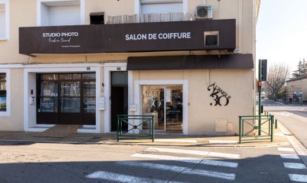 A l’angle 230 : Coiffeur à Morières-lès-Avignon
