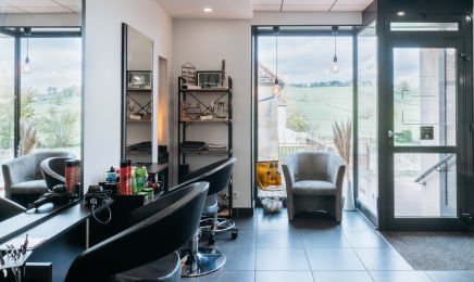 L’Hair des Temps : Coiffeur à Saint-Julien-de-Civry