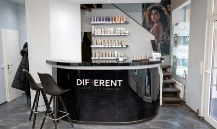Different Hairstyle & Cosmetics Westend/Taunusanlage: Friseur in Frankfurt am Main