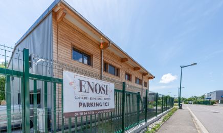 Enosi : Manucure à Argonay