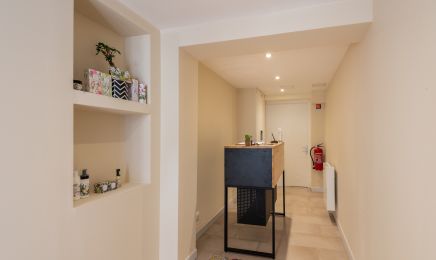 Le Seven Institut  : Manucure à Palaiseau