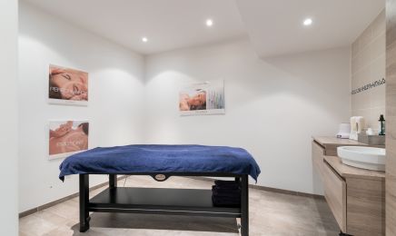 TENDANCE SPA : Manucure à La Roche-sur-Yon