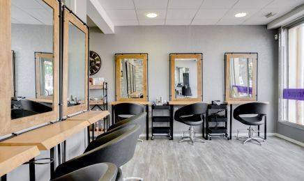 Le Reflet du Miroir  : Coiffeur à La Montagne