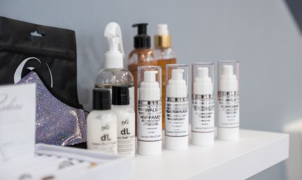 Laur'Ongles : Manucure à Les Peintures
