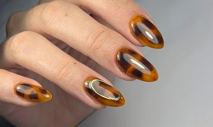 Ad’s Nails  : Manucure à Charmes