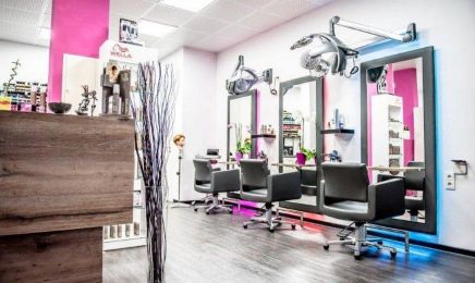 Hair Style Rita Friseursalon Bad Vilbel Inh. Meisterin Rita Iacenda: Kosmetikstudio in Bad Vilbel