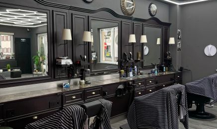 Hair Up Barbershop: Kosmetikstudio in Holzkirchen
