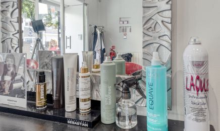 Hair Story - Les Jolies Filles  : Coiffeur à Villejuif