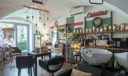 Au Petit Salon  : Coiffeur à Saint-Michel-de-Maurienne