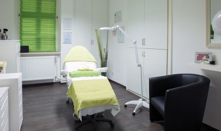 For Hair & More: Kosmetikstudio in Bad Kissingen