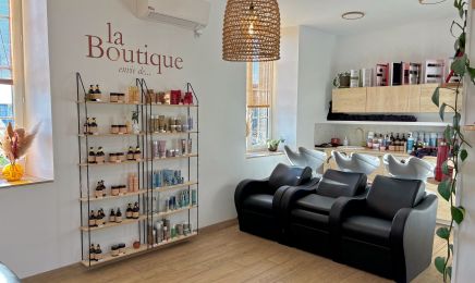 Au salon d’Anais : Coiffure Esthétique et Ongles  : Coiffeur à Boisseuil