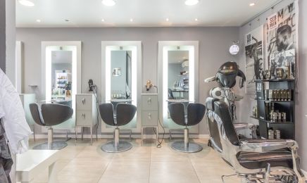 L’atelier des arts  : Coiffeur à Lambesc